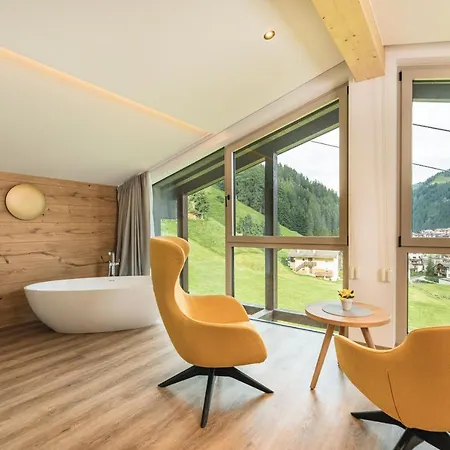 Garni Miara - Your Dolomites 3*