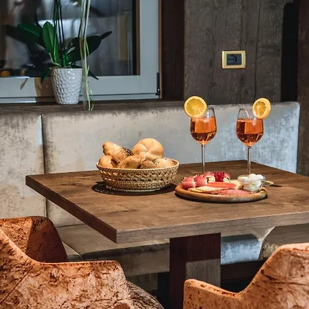 Garni Miara - Your Dolomites 3*