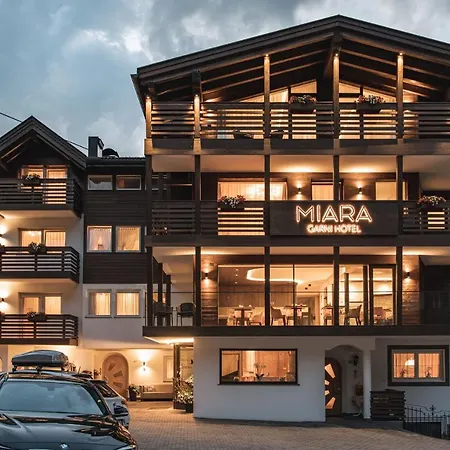 Hotel Garni Miara - Your Dolomites