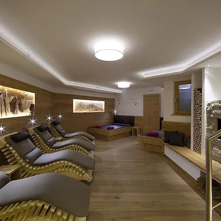 Hotel Garni Miara - Your Dolomites